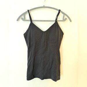 Lululemon black tank, size 6, built in bra with pads
